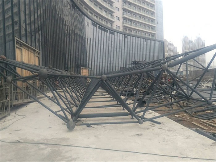 什邡万豪酒店雨棚网架